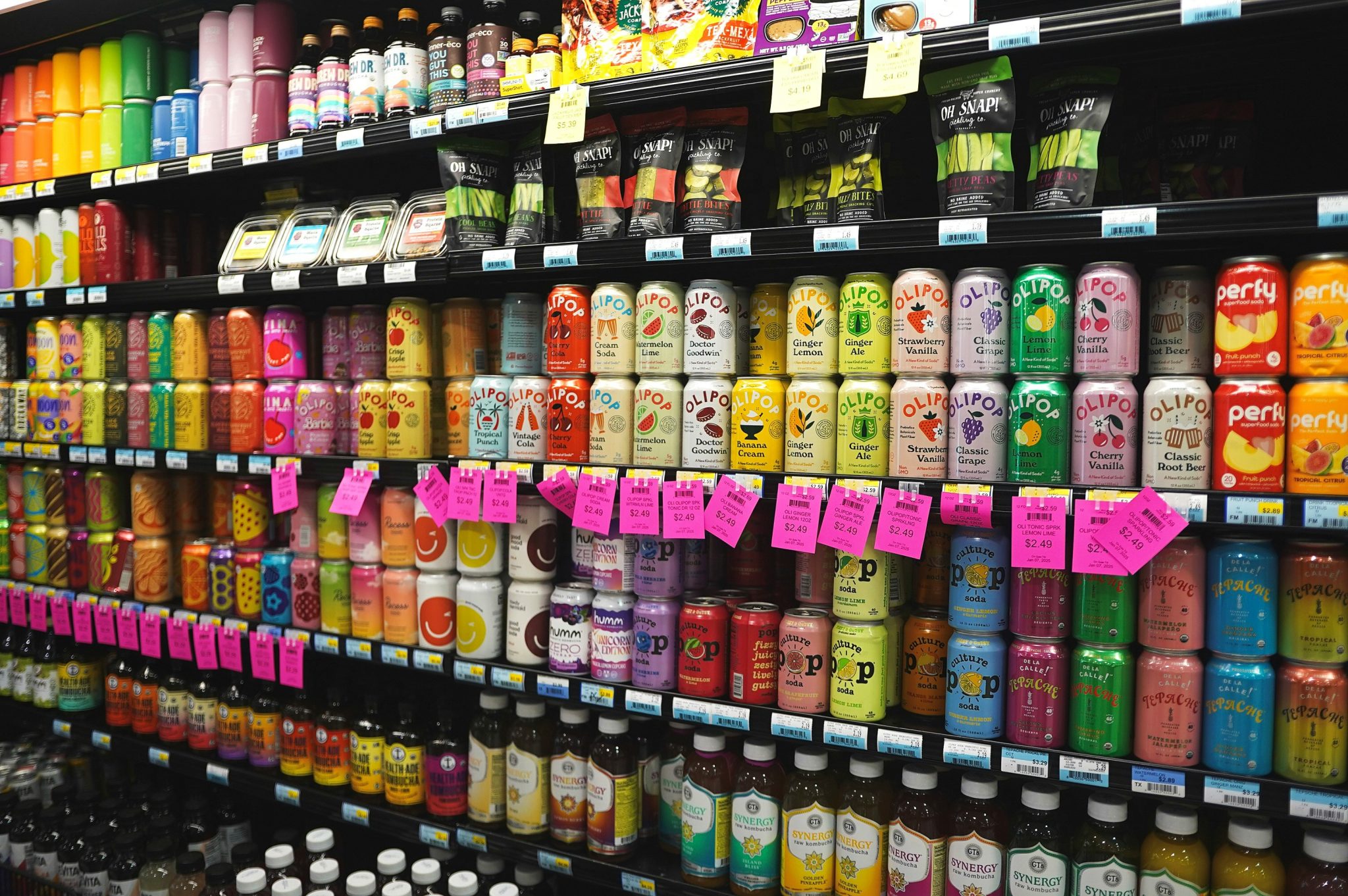 Chilled beverage display in a retail store supplied through wholesale channels